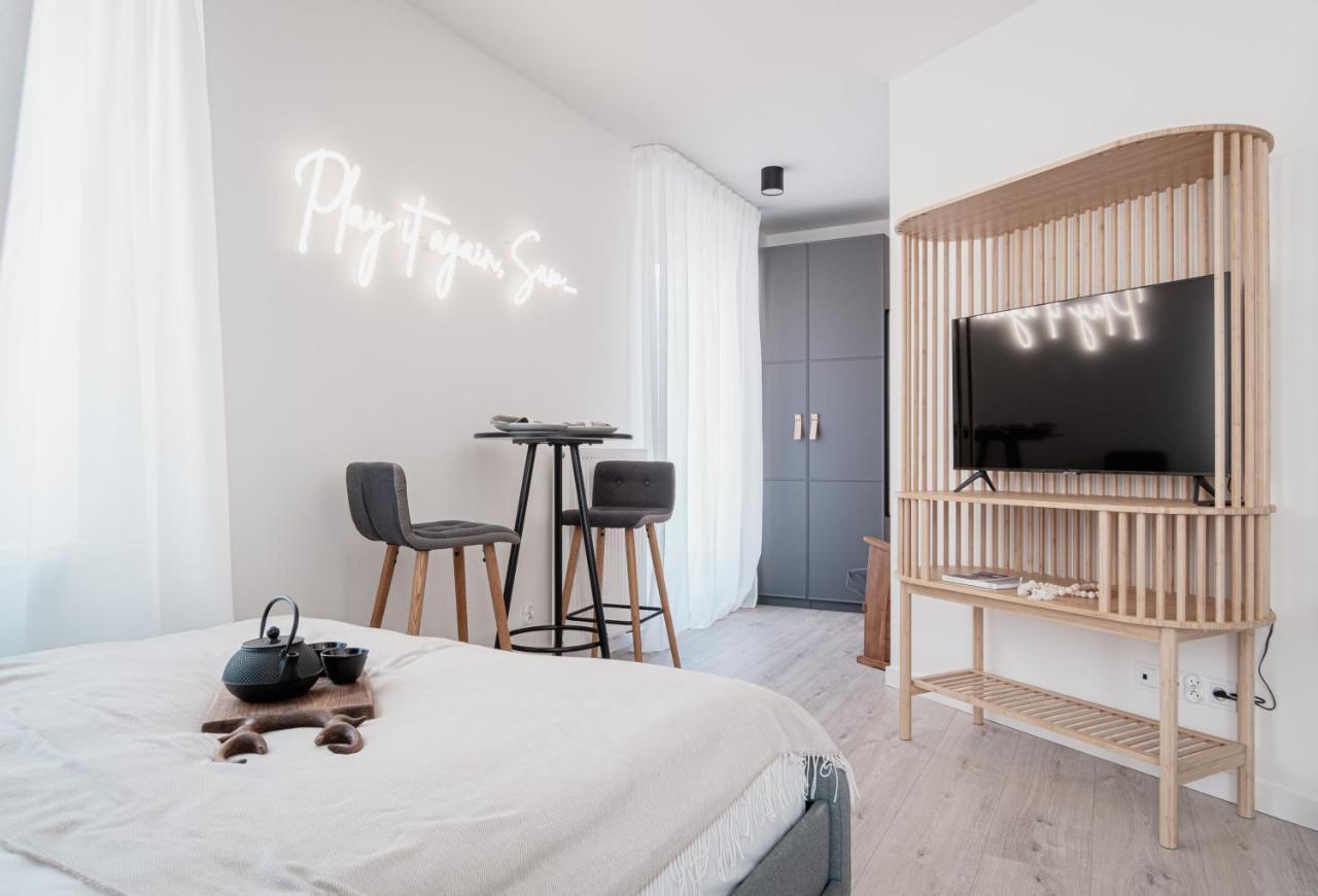 Homewell Apartments Game And Movie Poznan Exterior foto
